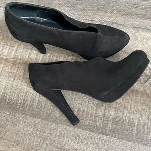 BLACK VIA NEROLI HEELS